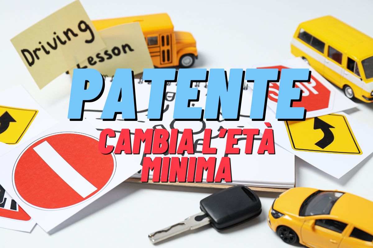 sullo sfondo modellini di auto, bus, cartelli stradali e chiave di una macchina, in primo piano scritta patente cambia l'età minima