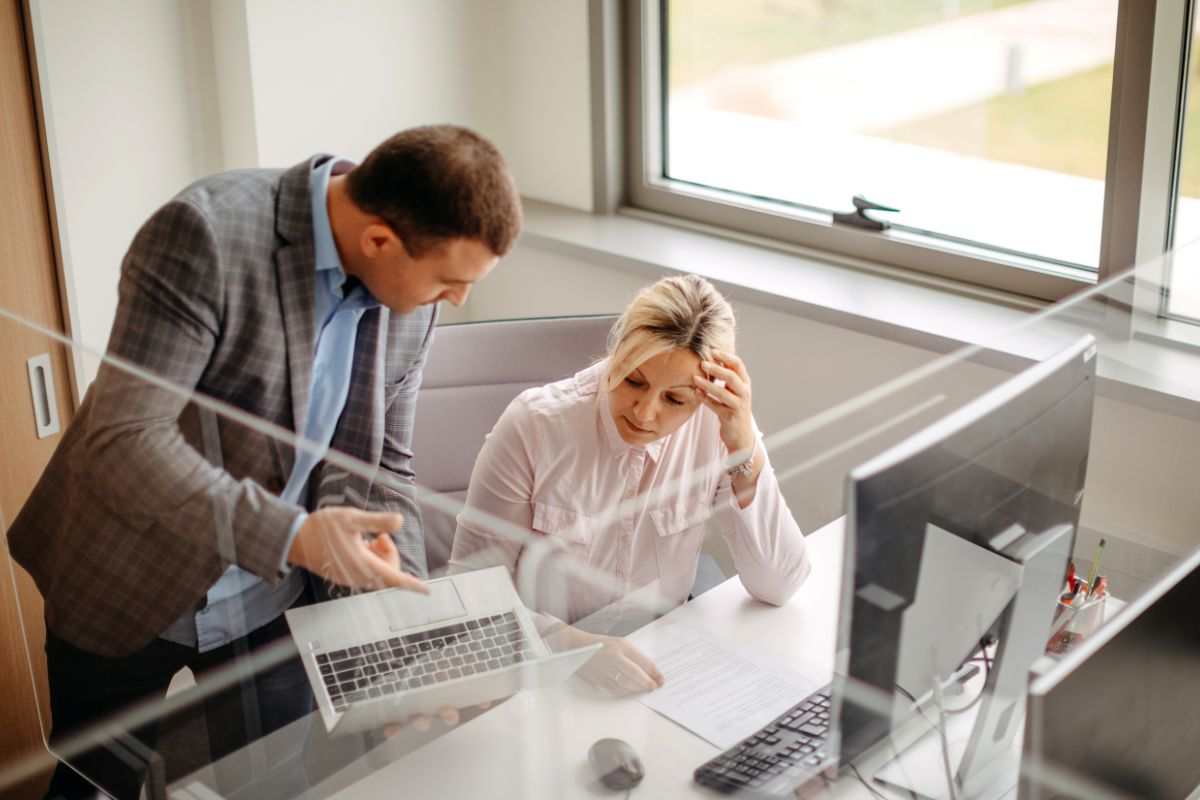Confronto datore di lavoro e subordinato